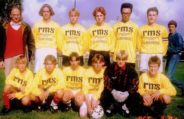 schoolvoetbal1991-kopie