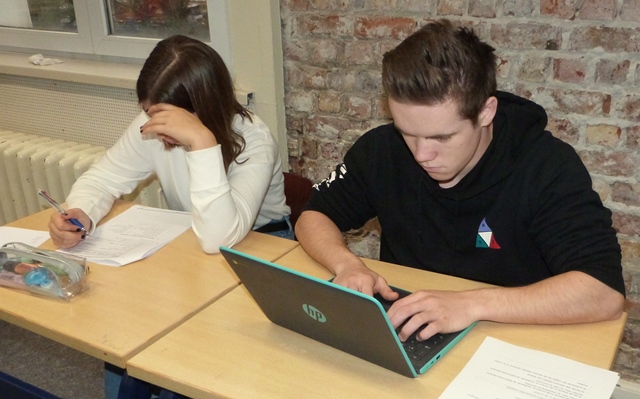 13 DEC.: ZEVENDE EXAMENDAG 2DE/3DE GR. MAERL.-ATH.: FYSICA, FRANS