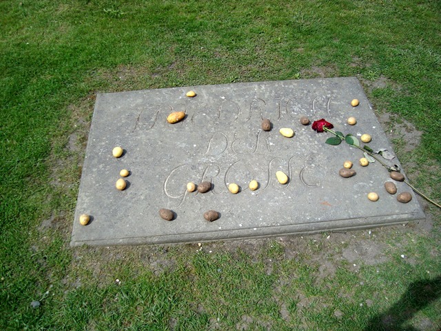 De VLAAMSE CANON noemt AARDAPPELEN onderdeel ervan. Germanist en