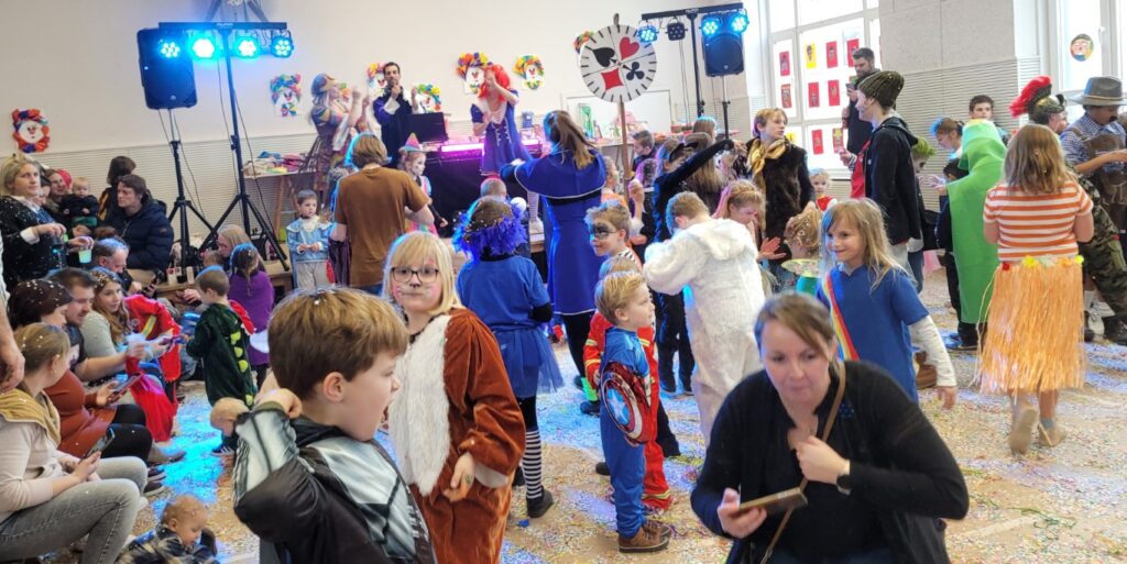 CARNAVAL heeft met vasten te maken…wegnemen van het vlees…Op het